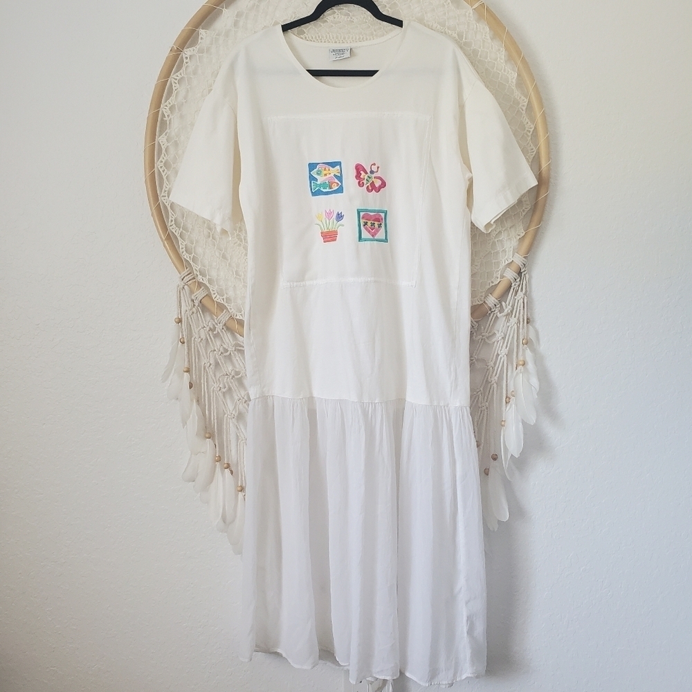 Johnny Was White Midi Dress with Colorful Embroidered Motifs size M